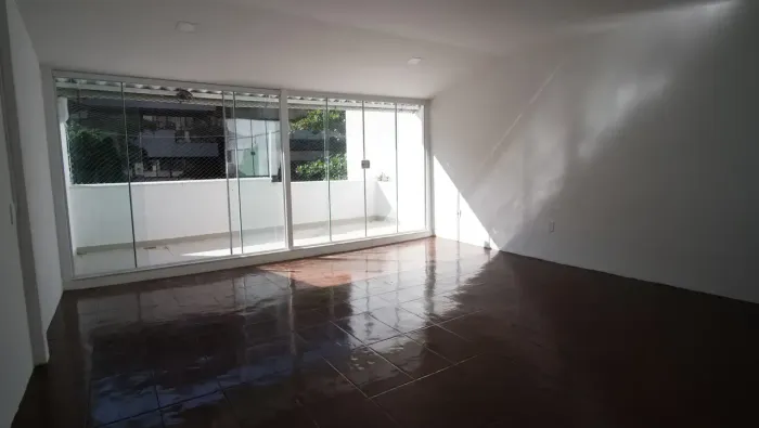 Triplex exclusivo em Ipanema | 5 quartos | Rua Redentor