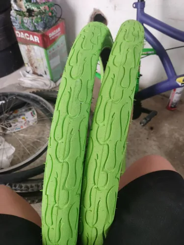 Pneu kenda flame verde