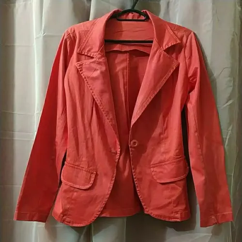 Terno casaquinho social feminino estilo blazer vermelho semi novo tamanho P veste 36
