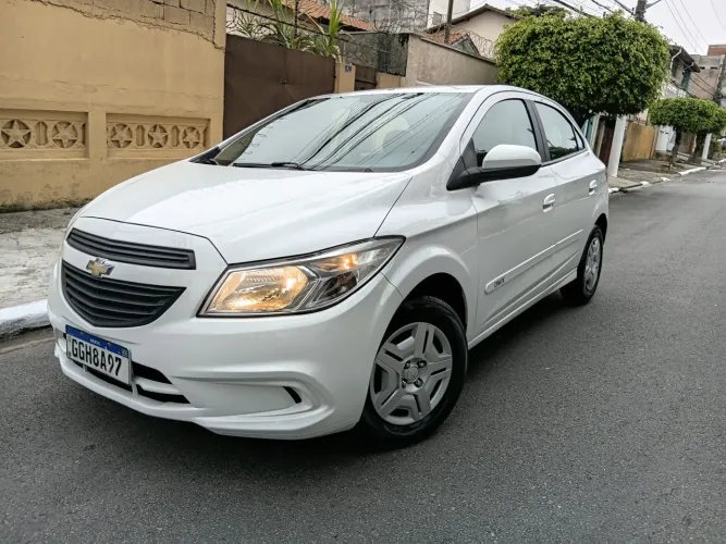 Chevrolet Onix Hatch LS 1.0 8V Flex Power Mec. 4P 2016