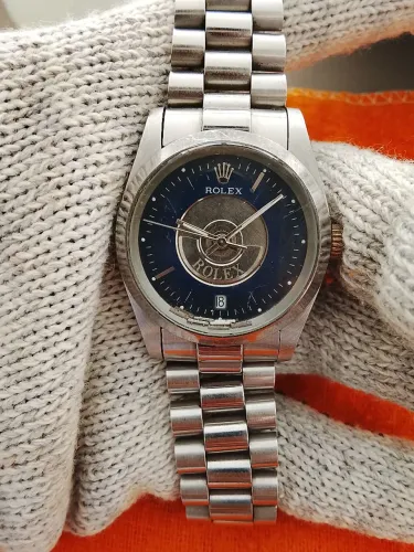 Relógio Rolex com pequeno detalhe para se fazer consertar,  mande sua oferta