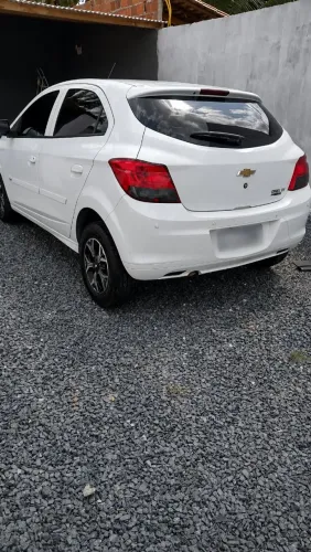 Alugo carro