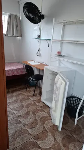 Aluguel de quartos  pra homems  individuais 