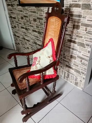 Cadeira colonial 