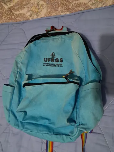Mochila UFRGS usada