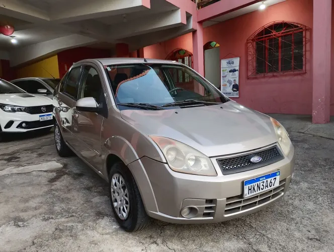 Ford Fiesta Sedan 1.0 8V Flex 4P 2009