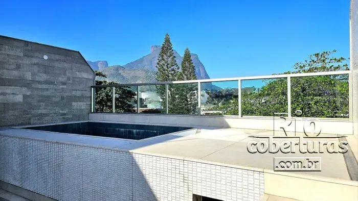Cobertura à venda no Jardim Oceânico. Barra da Tijuca. NOVA
