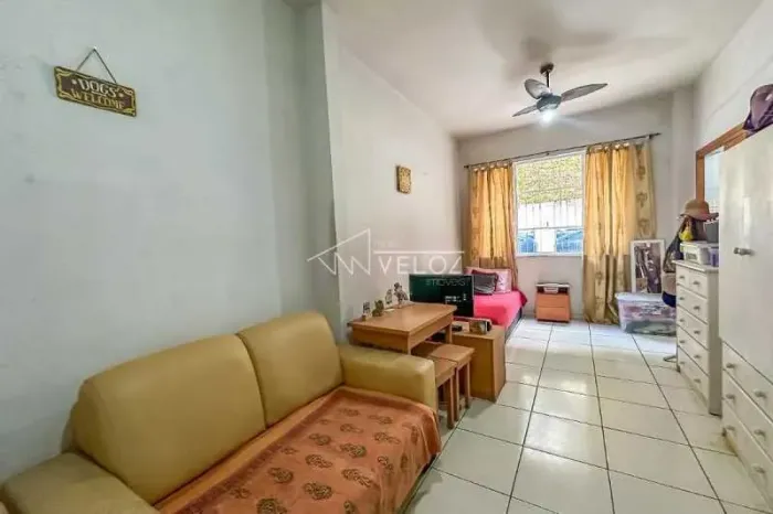 Apartamento : / Residencial / Catete