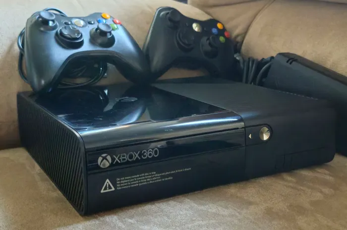 Xbox 360 Super Slim Lacrado (Faço olx pay)