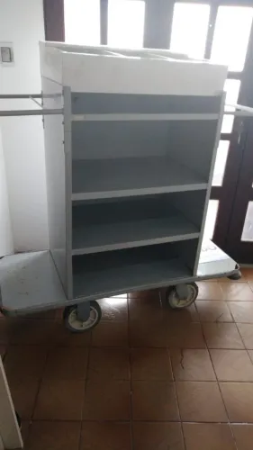 Carrinho camareira