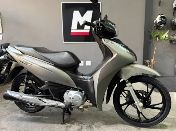 HONDA BIZ 125 2023 18.000km - Único dono - Revisada