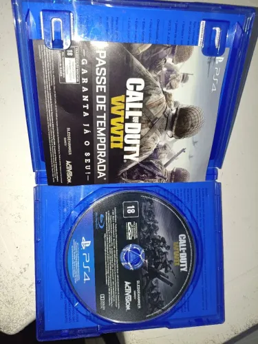 Call of Duty WWII + Call of Duty Infinite Warfare - PS4 (Mídia Física) ótimo estado