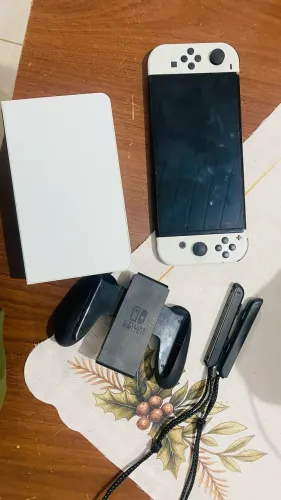 Nintendo switch oled - ACEITO PROPOSTA - menos de 8 meses de uso