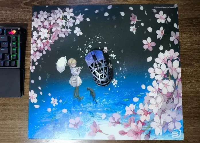 Mousepad de vidro Storia Sloth by Demizu Posuka 500mm x 450mm x 4mm Control