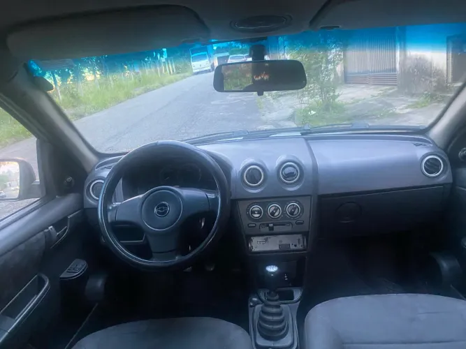 Chevrolet Prisma Sed. Joy/ LS 1.0 8V Flexpower 4P 2010