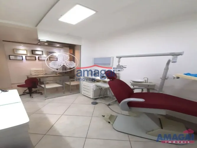 Sala Comercial para aluguel, pronta para dentista no Centro de Jacareí