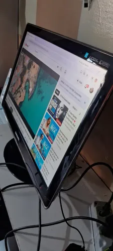 Monitor 24" com HDMI