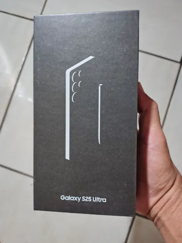 Galaxy S25 Ultra 256GB Titânio Preto Lacrado + Capinha Premium