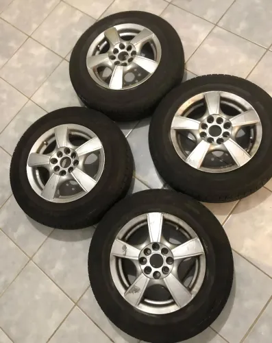 Rodas 14 universal com pneus seminovos 