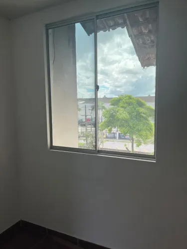 Alugo Apartamento 2 Quartos - 1 Vaga de Garagem - Condomínio Lúcio Costa