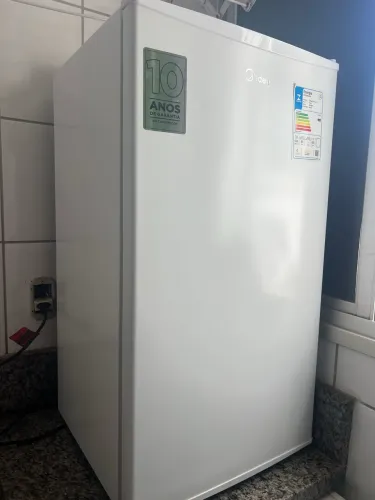 Frigobar midea 93l