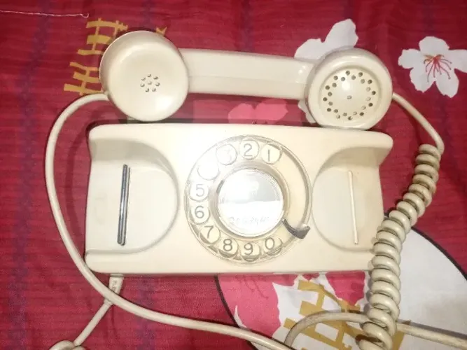 Telefone antigo
