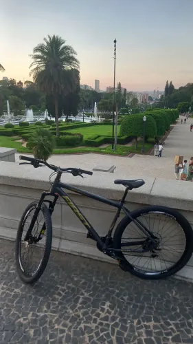 Bicicleta MTB First Aro 29 Alumínio Tam 19 (Preto/Dourado) - Estado de Nova c/ Nota Fiscal