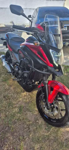 Nc750x sem detalhes para pessoas exigentes.