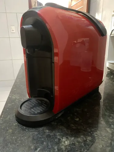 Cafeteira Expresso Três Corações - Vermelha e em Ótimo Estado