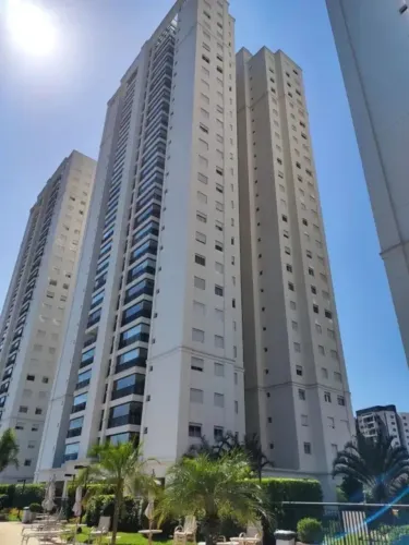 Vende-se lindo apartamento de 130m², andar alto, em excelente localização da Vila Leopoldi
