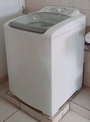 MÁQUINA DE LAVAR ELETROLUX 12 KILOS- EXCELENTE ESTADO