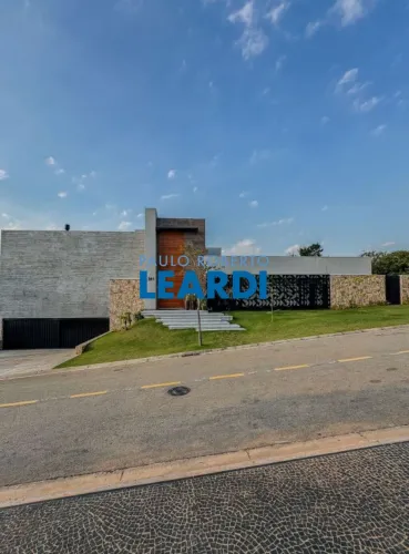 CASA EM CONDOMÍNIO - ALPHAVILLE - SP