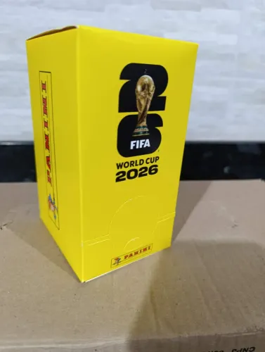 Caixa original Panini com 100 envelopes copa do mundo FIFA 2026