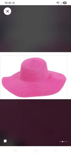 Chapeu grande de praia, piscina