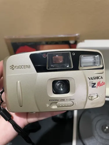 Câmera Analógica Yashica Ez Mate