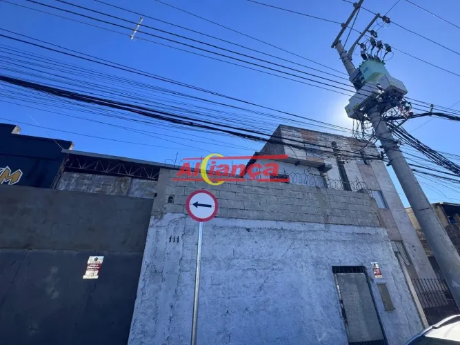 Casa 45m², com 1 quarto, área de serviço, à Locação - Jardim Bela Vista