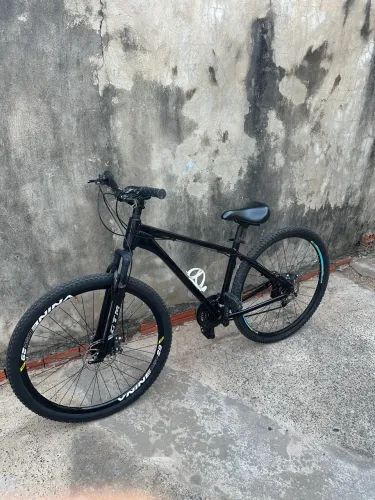 Bicicleta Mountain Bike