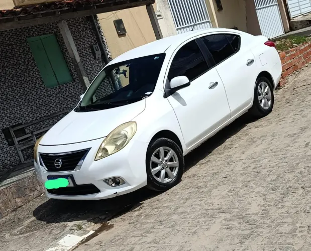 Nissan Versa SL 1.6 16V Flex Fuel 4P Mec. 2012