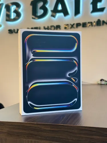 iPad Pro M5 13 Pol 256GB Prata Wi-Fi + Celular - Lacrado