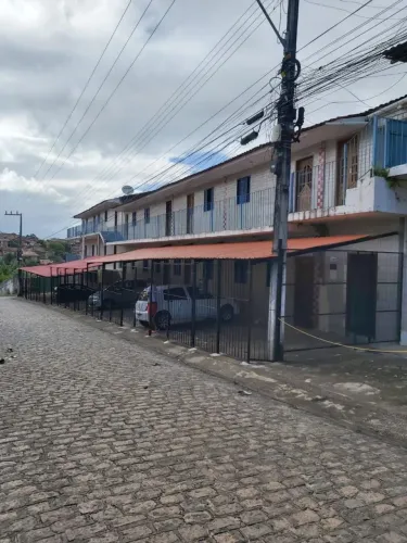 Alugo Aptos. no Feitosa, 2/4. 