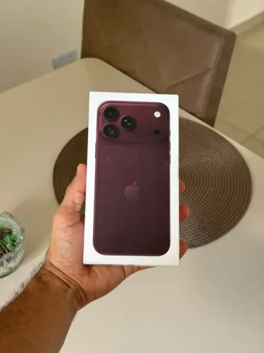 iPhone 18 Pro Max 256GB - Bordô