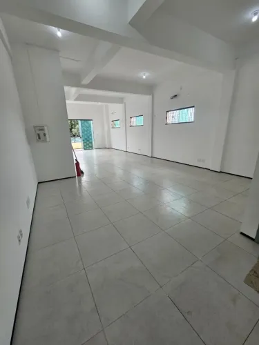 ALUGA SALAO COMERCIAL NO VINHAIS