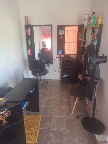 Vendo salão de beleza completo.