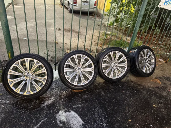 Vendo jogo de rodas corolla aro 17 original