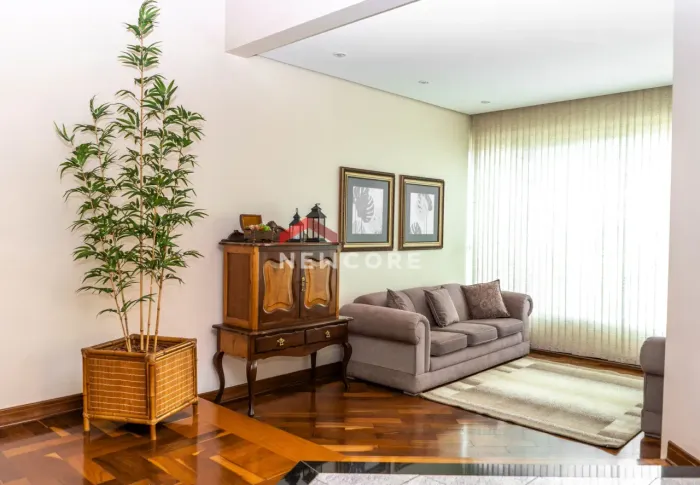 Casa em Rua Treze de Maio - Jardim São Carlos - São Carlos/SP