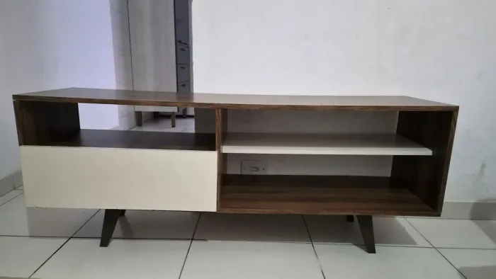 Rack para TV até 55 polegadas.