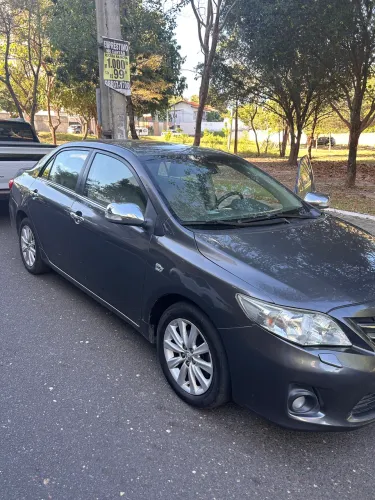 Toyota Corolla Altis 2.0 Flex 16V Aut. 2013