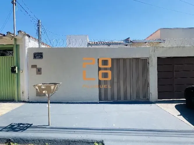 Casa para alugar na Rua Ricardo Paranhos, no Setor Meia Ponte, em Goiânia - GO.