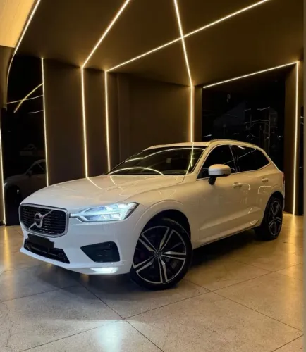 Volvo XC-60 XC 60 T-5 Dynamic 2.0 FWD Turbo Gasolina 4P AUT 2018