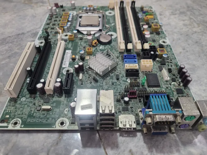 Placa Mãe 1155 Hp Compaq Elite Small 8300 Ddr 3